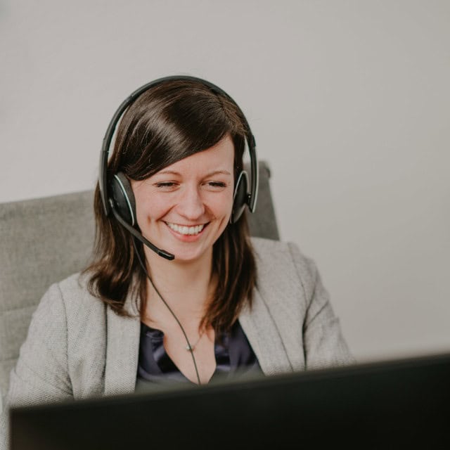 Caro empf�ngt euch am Telefon: Coaching, Lektorat, Formatierung